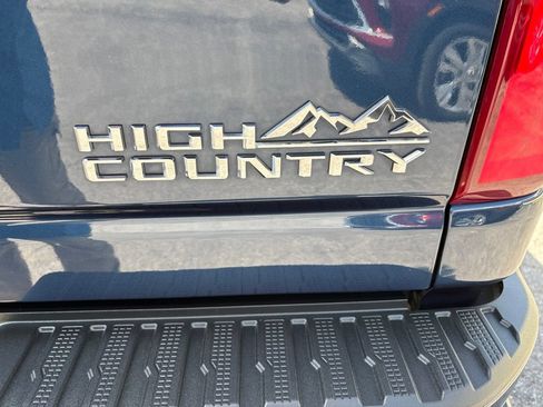 Used 2022 Chevrolet Silverado 2500 High Country AWD/4WD image 9