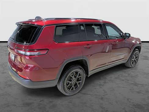 Used 2024 Jeep Grand Cherokee L Altitude AWD/4WD image 4