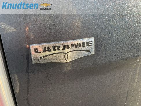 Used 2016 RAM 1500 Laramie w/ Convenience Group AWD/4WD image 10
