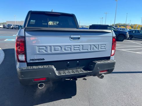 New 2026 Honda Ridgeline Black Edition image 11