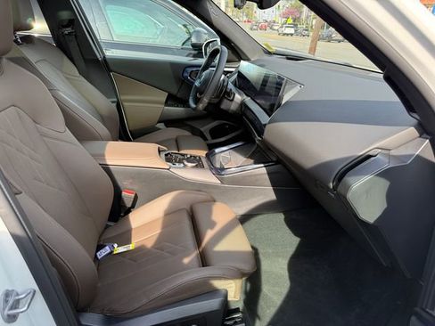 Used 2025 BMW X3 xDrive30i w/ Premium Package AWD/4WD image 25