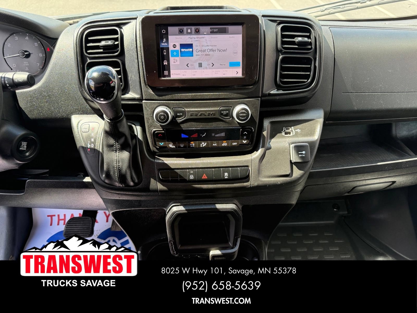 Used 2025 RAM ProMaster 2500 w/ Convenience Group FWD image 9