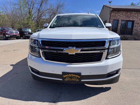 Used 2016 Chevrolet Tahoe LT w/ Luxury Package image 2