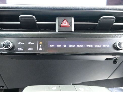 Used 2024 Kia EV6 Light RWD image 17