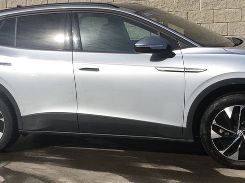 Certified 2022 Volkswagen ID.4 Pro S image 3