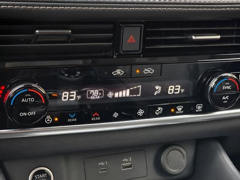 Used 2023 Nissan Rogue SL w/ SL Premium Package image 32