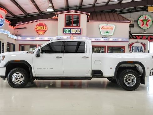 Used 2022 GMC Sierra 3500 Denali w/ Denali Ultimate Package AWD/4WD image 12