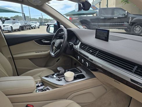 Used 2019 Audi Q7 2.0T Premium AWD/4WD image 10