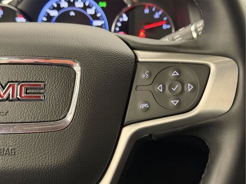 Certified 2023 GMC Acadia SLT w/ Elevation Edition AWD/4WD image 18