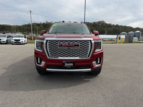 Used 2021 GMC Yukon Denali w/ Denali Premium Package AWD/4WD image 2