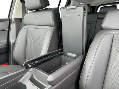 New 2025 Hyundai Santa Fe XRT image 18