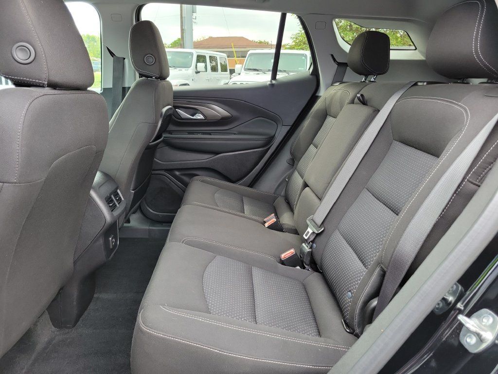Used 2024 GMC Terrain SLE w/ Driver Convenience Package AWD/4WD image 14