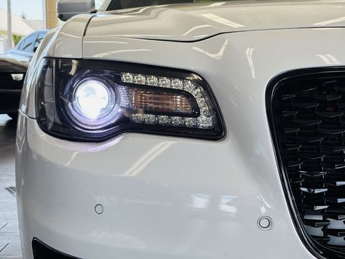Used 2022 Chrysler 300 S w/ Comfort Group RWD image 19