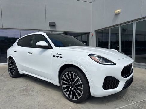 New 2025 Maserati Grecale Modena AWD/4WD image 1