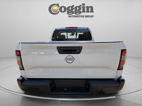 New 2026 Nissan Frontier S image 3