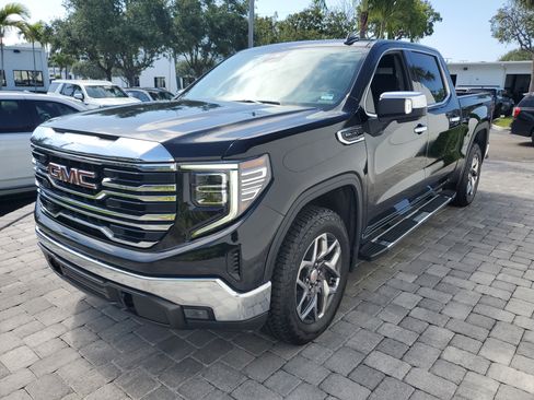 Used 2024 GMC Sierra 1500 SLT w/ SLT Convenience Package AWD/4WD image 3