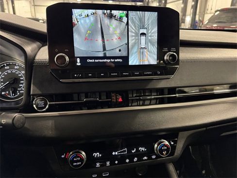 Used 2024 Mitsubishi Outlander SE Black Edition image 22