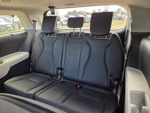 Used 2024 Kia Carnival SX Prestige FWD image 27