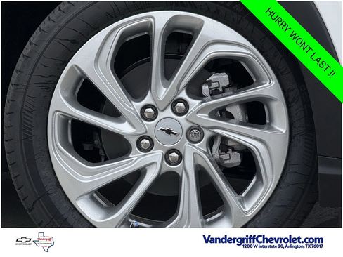 New 2027 Chevrolet Bolt LT w/ Comfort Package FWD image 9