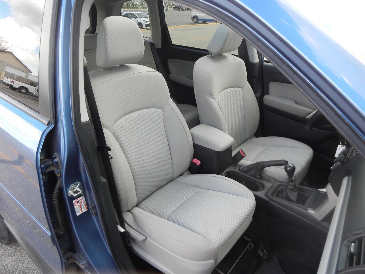 Used 2015 Subaru Forester 2.5i Premium AWD/4WD image 37