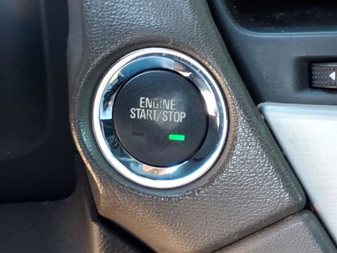 Used 2016 GMC Yukon Denali image 13