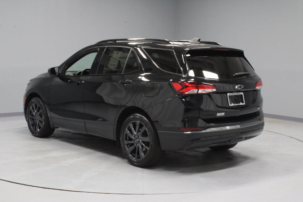 Used 2023 Chevrolet Equinox RS FWD image 10