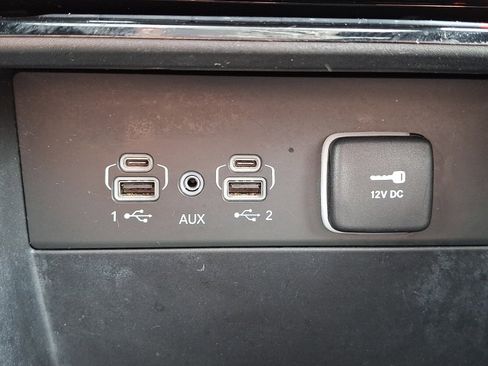 Used 2024 Jeep Grand Cherokee Laredo X image 22