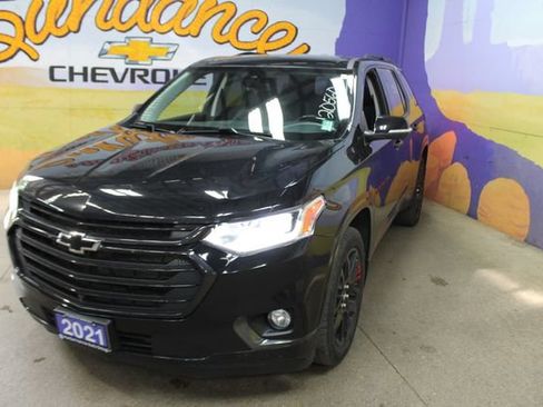 Used 2021 Chevrolet Traverse Premier w/ Redline Edition AWD/4WD image 4
