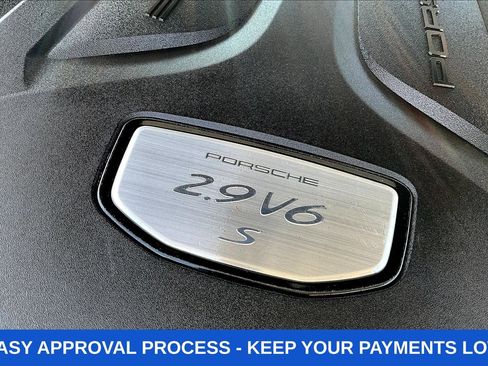 Used 2019 Porsche Cayenne S image 38