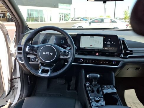 Certified 2025 Kia Sportage X-Line AWD/4WD image 11