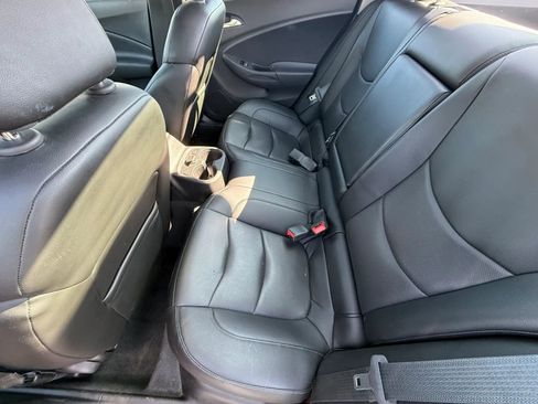 Used 2018 Chevrolet Volt Premier w/ Driver Confidence Package image 11