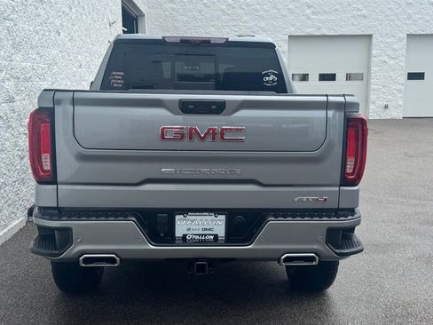 Used 2024 GMC Sierra 1500 AT4 w/ Technology Package image 11