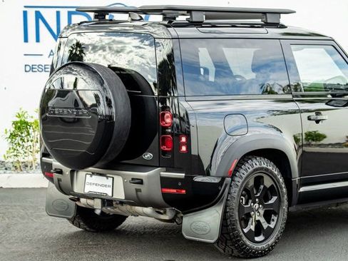 Used 2023 Land Rover Defender 90 X-Dynamic SE image 7