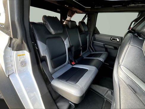 Used 2023 Ford Bronco Big Bend image 20