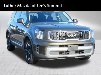 Used 2023 Kia Telluride EX w/ EX Captain's Chair Package