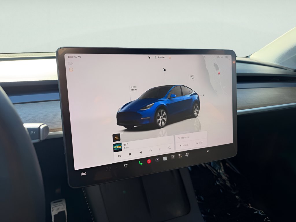 Used 2023 Tesla Model Y Long Range AWD/4WD image 18