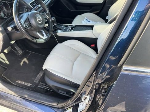 Used 2018 MAZDA MAZDA3 Grand Touring w/ Premium Equipment Package image 7