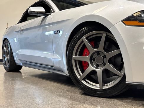 Used 2019 Ford Mustang GT Premium RWD image 3