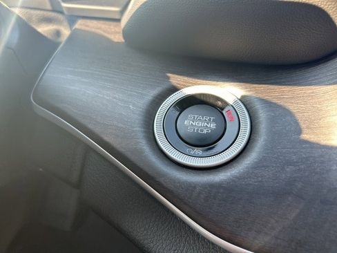 New 2025 Jeep Grand Cherokee L Limited w/ Luxury Tech Group II image 34