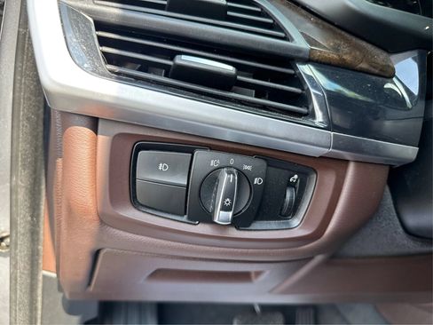 Used 2018 BMW X5 xDrive50i AWD/4WD image 21