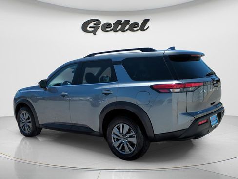 Certified 2025 Nissan Pathfinder SV AWD/4WD image 7