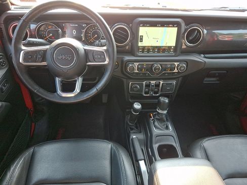 Used 2021 Jeep Wrangler Unlimited Sahara AWD/4WD image 11