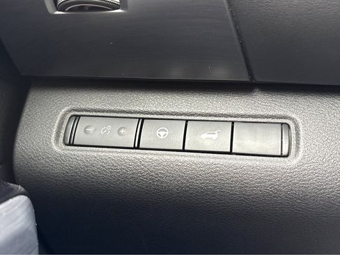 Used 2023 Nissan Pathfinder SL w/ SL Premium Package image 16