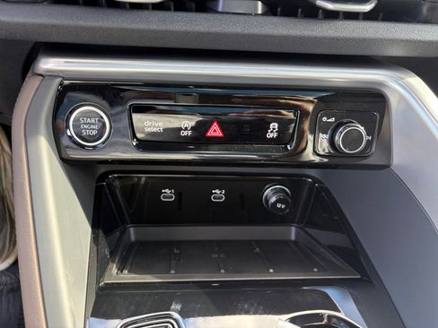 New 2025 Audi Q5 Premium Plus image 18