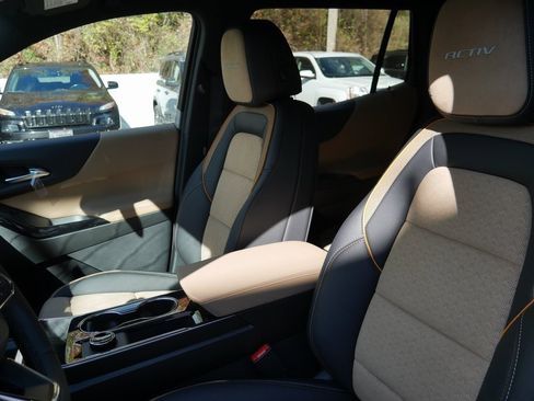 New 2026 Chevrolet Equinox ACTIV w/ Convenience Package III image 9