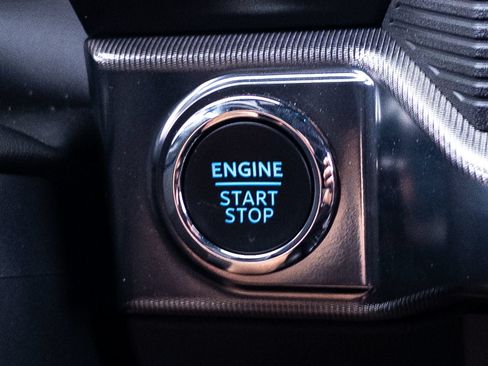 Used 2025 Ford F150 Raptor AWD/4WD image 36