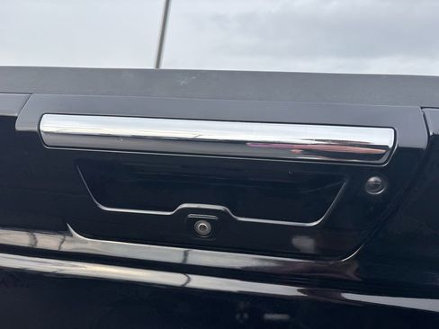 Used 2017 Ford F150 Lariat w/ Equipment Group 501A Mid image 11