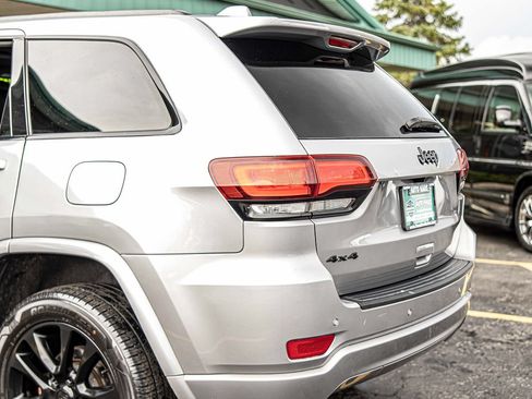 Used 2021 Jeep Grand Cherokee Laredo X AWD/4WD image 13