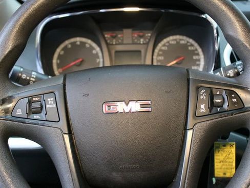 Used 2017 GMC Terrain SLE AWD/4WD image 23