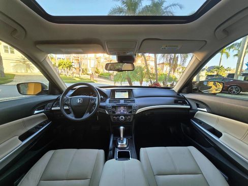 Used 2014 Honda Crosstour EX-L image 8